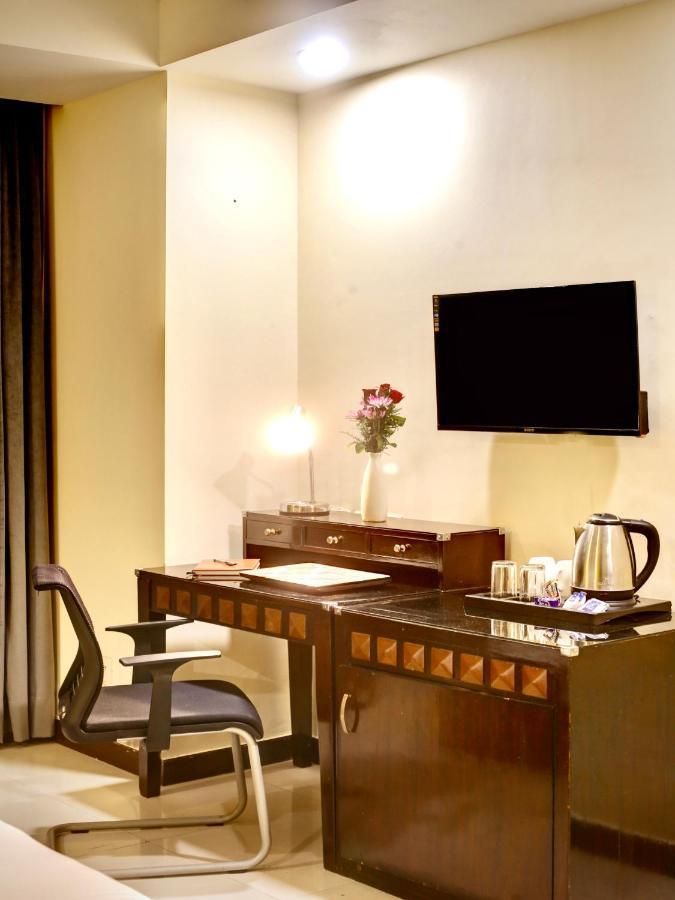 Lime Stays B&B Gk-2 At Greater Kailash Metro South Delhi Nearby Saket Select City Új-Delhi Kültér fotó