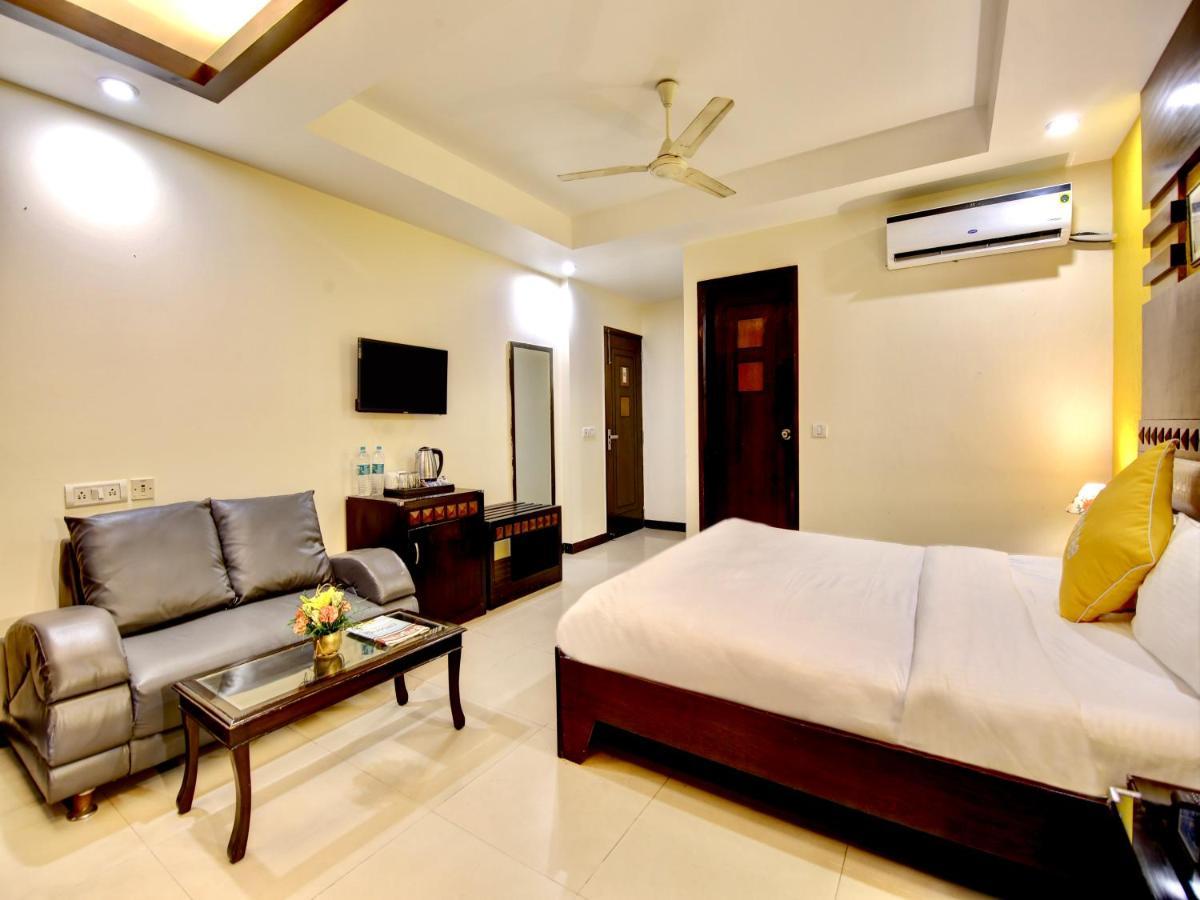 Lime Stays B&B Gk-2 At Greater Kailash Metro South Delhi Nearby Saket Select City Új-Delhi Kültér fotó